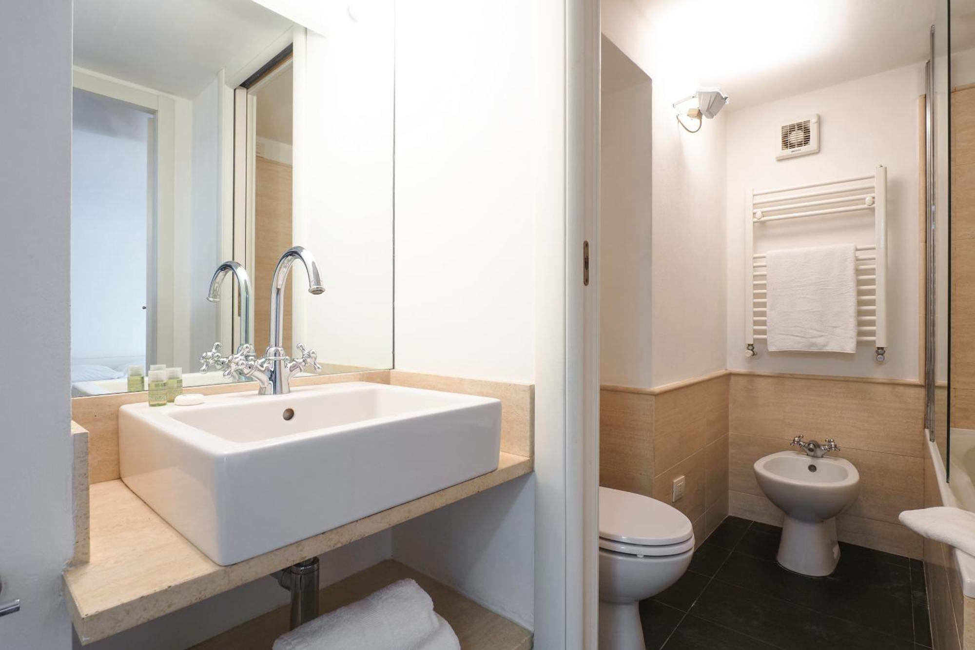 Enchanting Loft Between History And Tranquility Milano Esterno foto